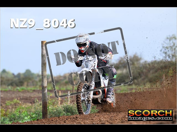 Experts-073