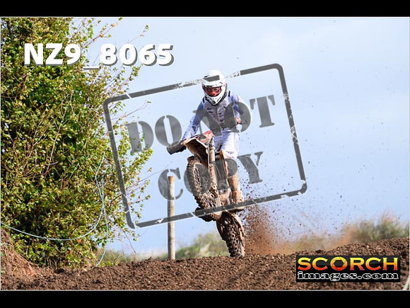 Experts-088