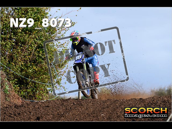 Experts-095