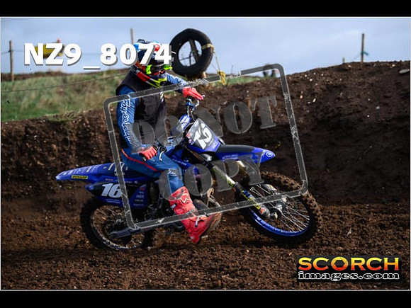 Experts-096