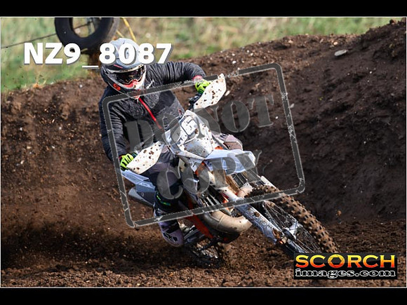 Experts-109
