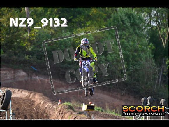 Experts-036