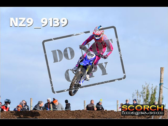 Experts-042