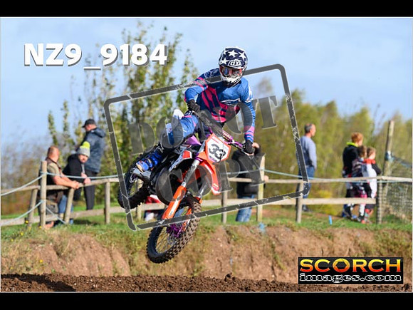 Experts-084
