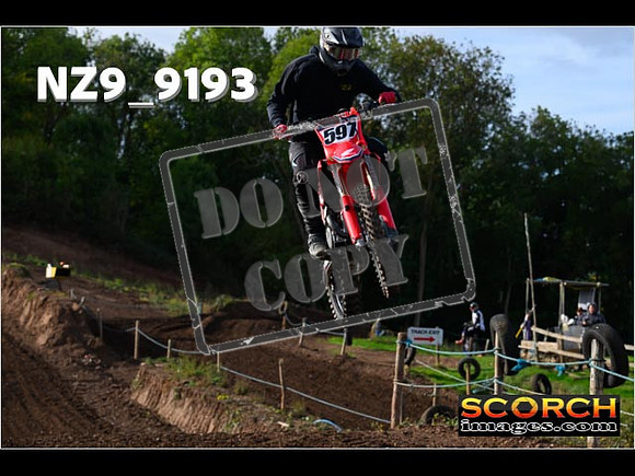 Experts-093