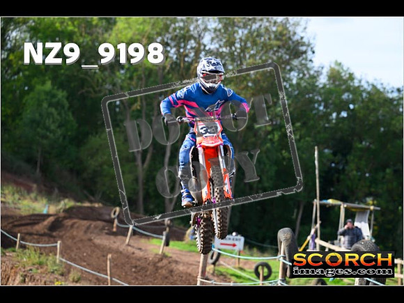 Experts-098