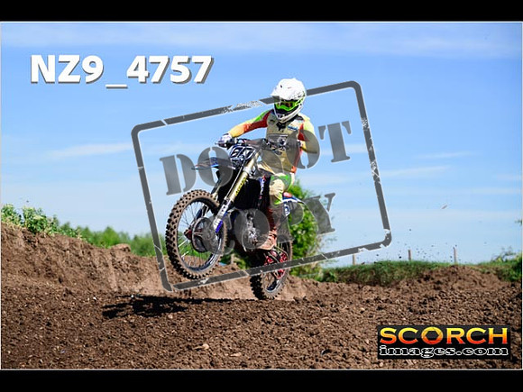 Experts-097