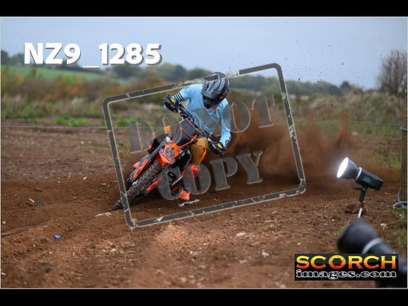 Thur09Oct-024