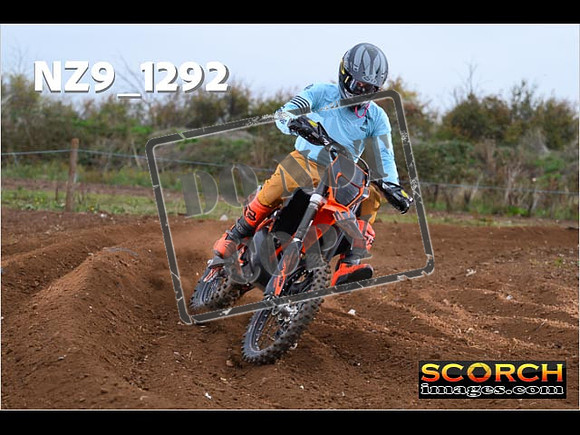 Thur09Oct-030