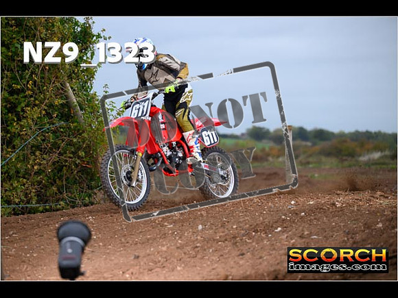 Thur09Oct-060
