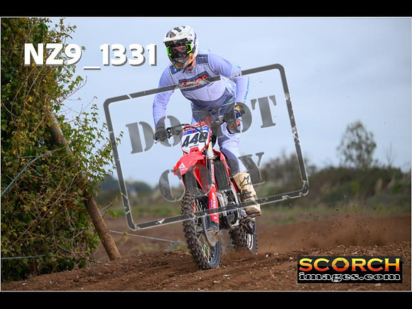 Thur09Oct-068
