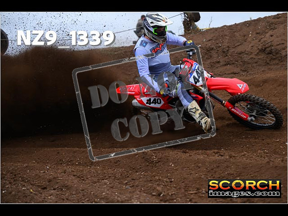 Thur09Oct-076
