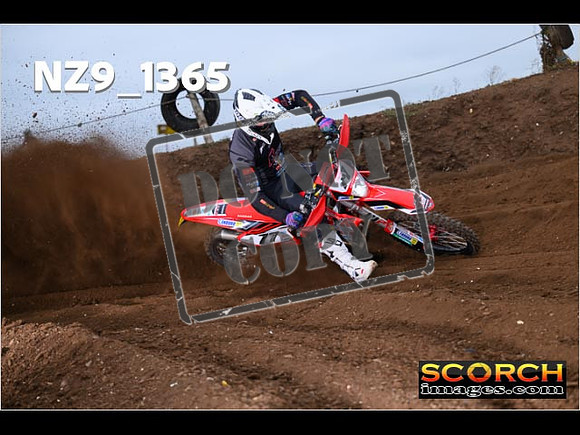 Thur09Oct-100