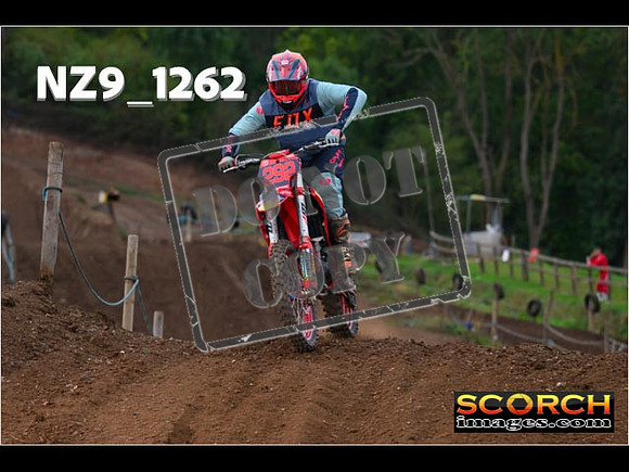 Thur09Oct-005