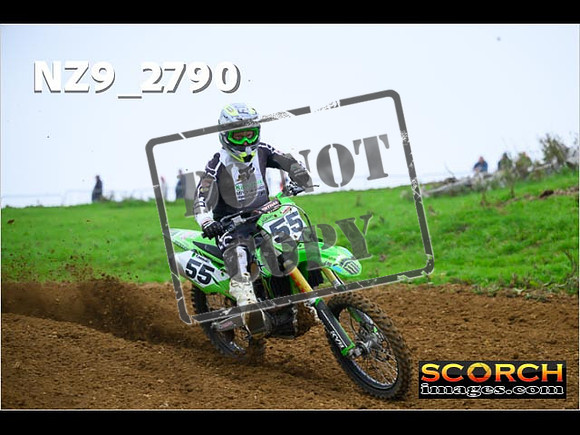 Experts-053
