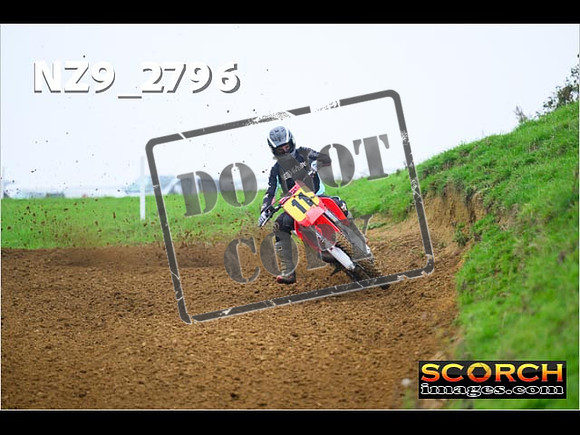 Experts-059