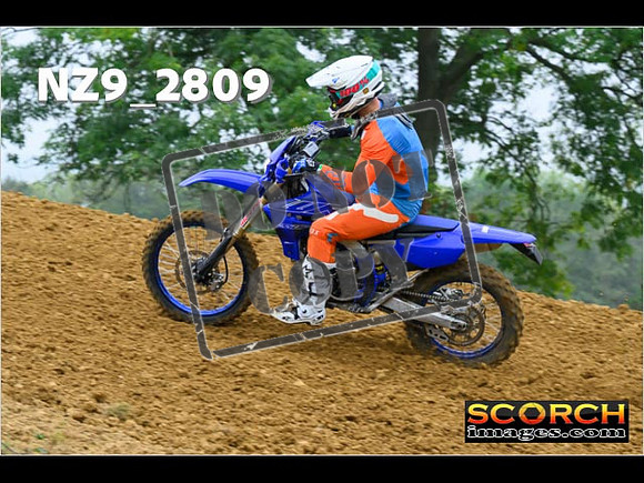 Experts-072