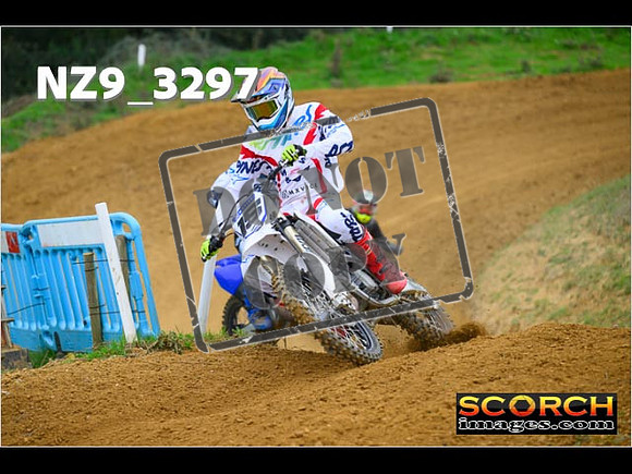 Experts-093