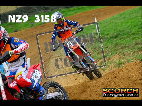 85's-043