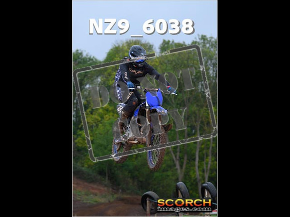 Experts-084