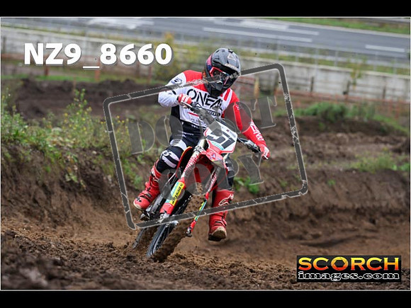 Thur31Oct-006