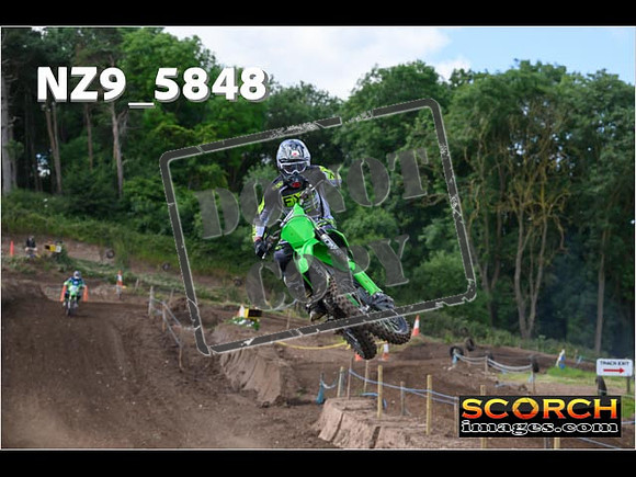 Experts-098