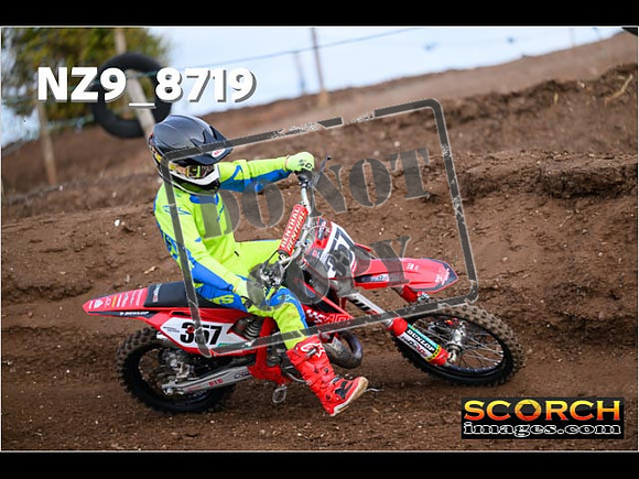 Youth-081