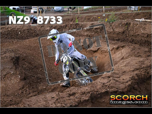 Experts-089