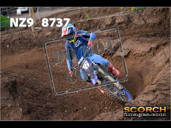 Experts-093
