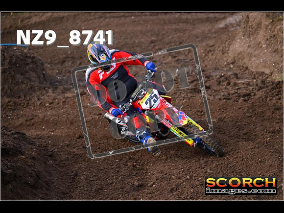 Experts-097