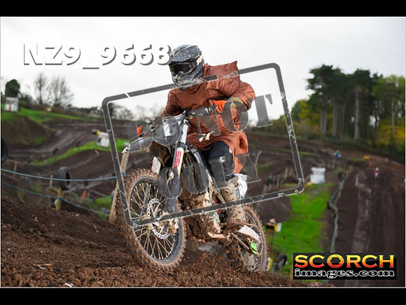 Fri31Oct-035