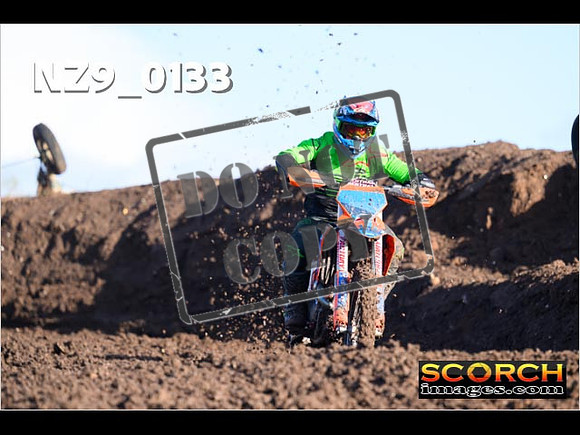 Experts-051
