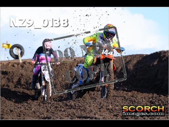 Experts-056
