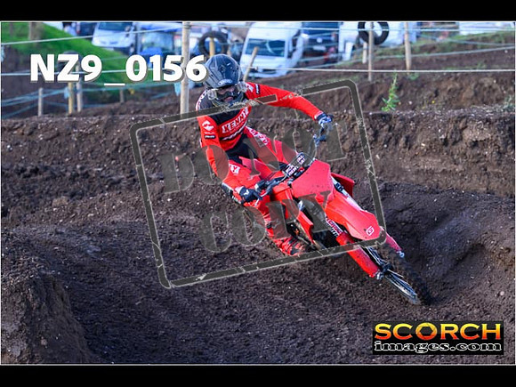 Experts-073