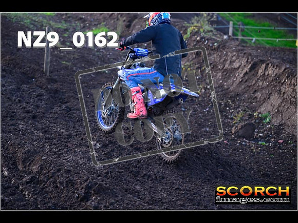 Experts-078