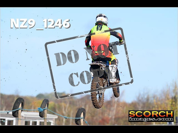 Experts-059