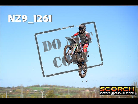 Experts-072