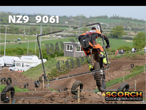Experts-109