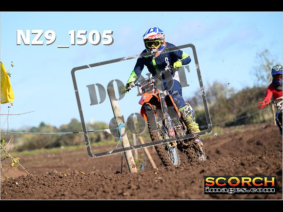 IntersGreenOrange-047