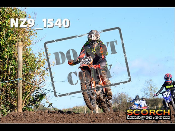 IntersGreenOrange-079