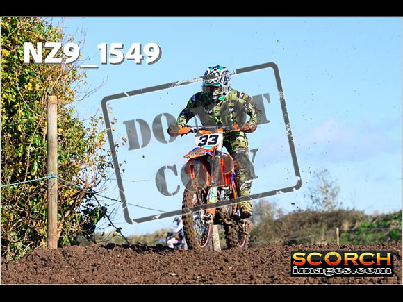 IntersGreenOrange-087