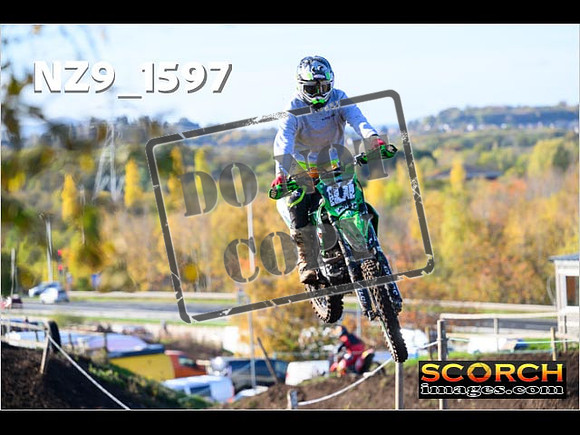 IntersGreenOrange-134