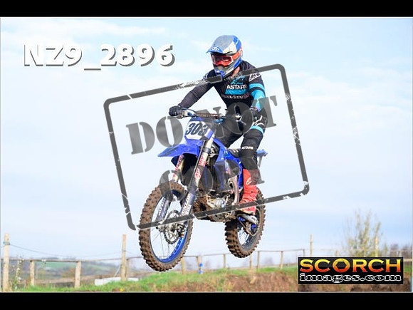 Thur06Nov-002