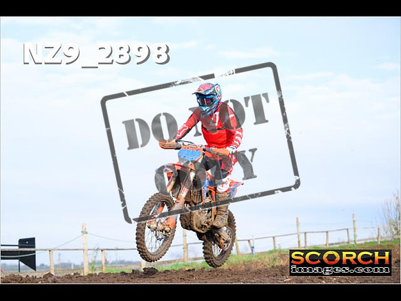 Thur06Nov-003
