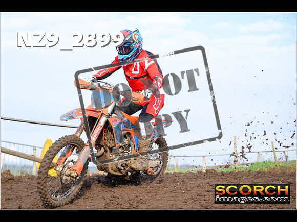Thur06Nov-004