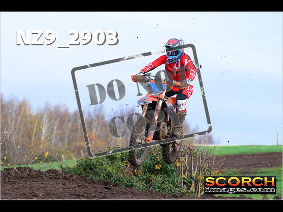Thur06Nov-008