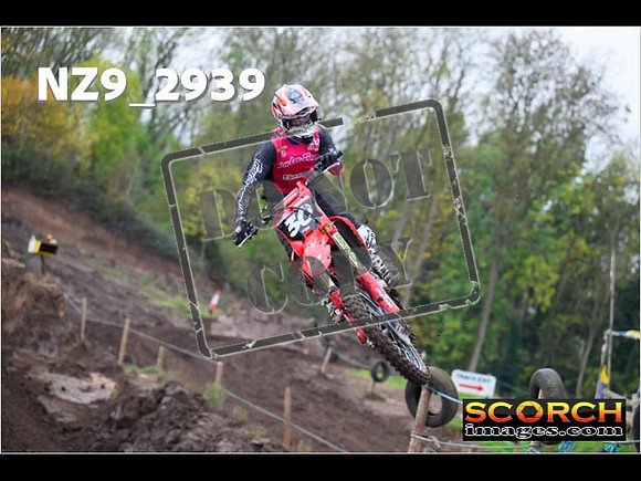 Thur06Nov-041