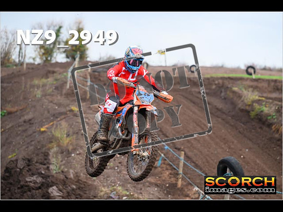 Thur06Nov-050