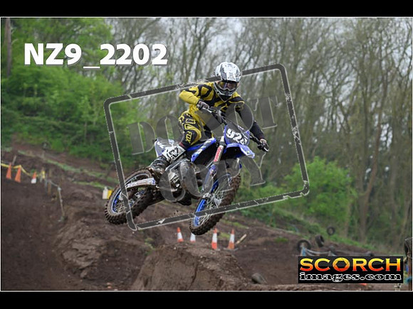 Thur 02 May-085