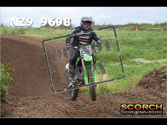 Experts-093